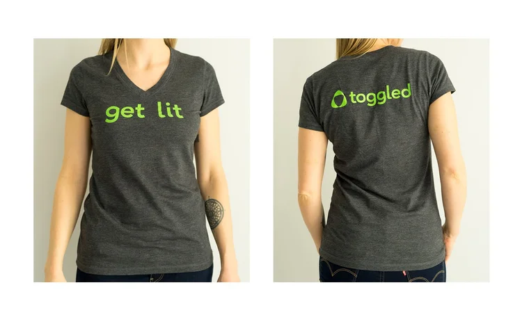 Toggled branded t-shirt, front and back
